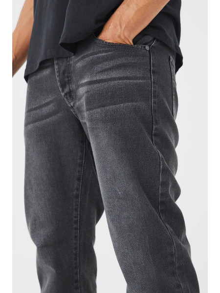 Прямі жорсткі джинси