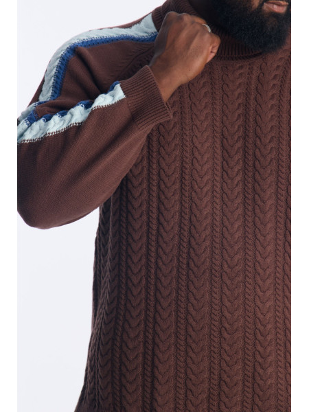 Светр з коміром-гольф та контрастними вставками