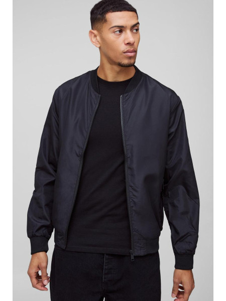 Легка куртка -бомбер у чорному