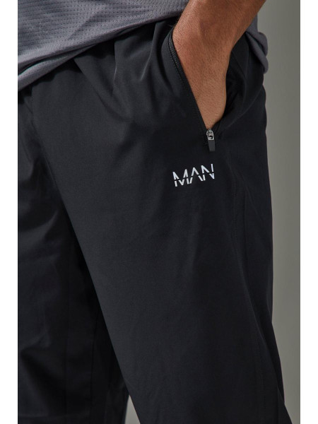 Man Active Performance Lightweight Extrable Tuked Tapered Joggers