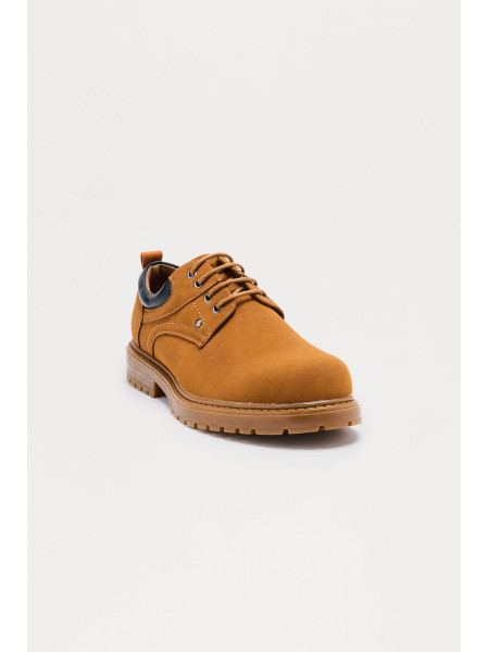 Чоловіче взуття на шнурівці