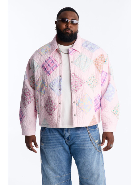 Стьобана укорочена куртка з клаптиками