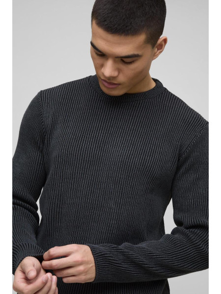 Регулярний екіпаж, покладений ребристим в'язаним джемпером